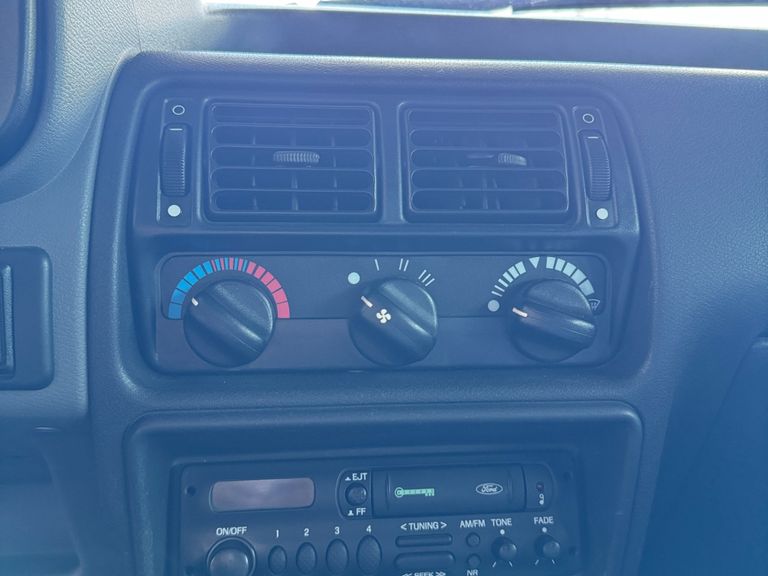 Ford Escort Hobby 1.0