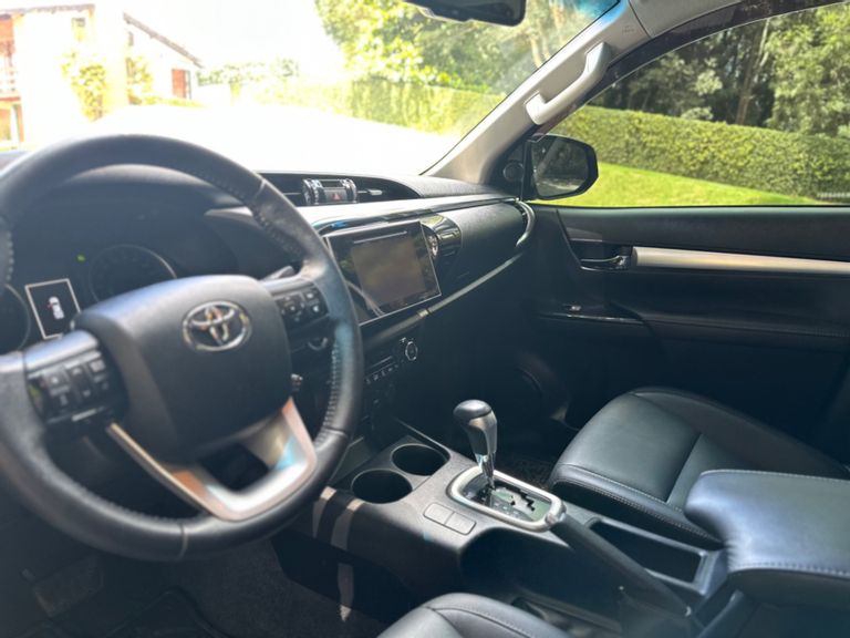 Toyota Hilux CD SRV 4x2 2.7 Flex 16V Aut.