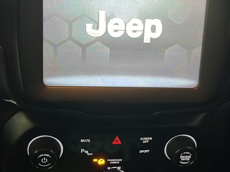 Jeep Renegade Longitude 1.8 4x2 Flex 16V Aut.