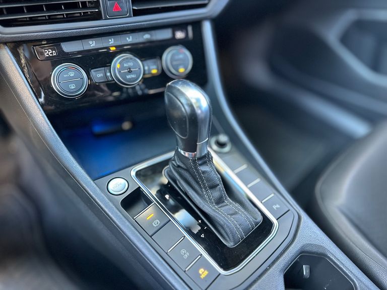 VolksWagen JETTA R-Line 250 TSI 1.4 Flex 16V Aut.