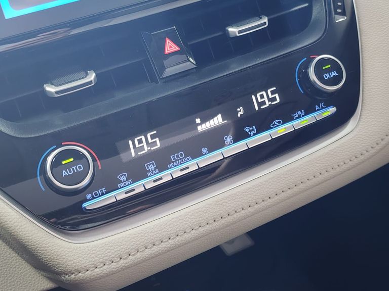 Toyota Corolla Altis Prem. Hybrid 1.8 Flex Aut