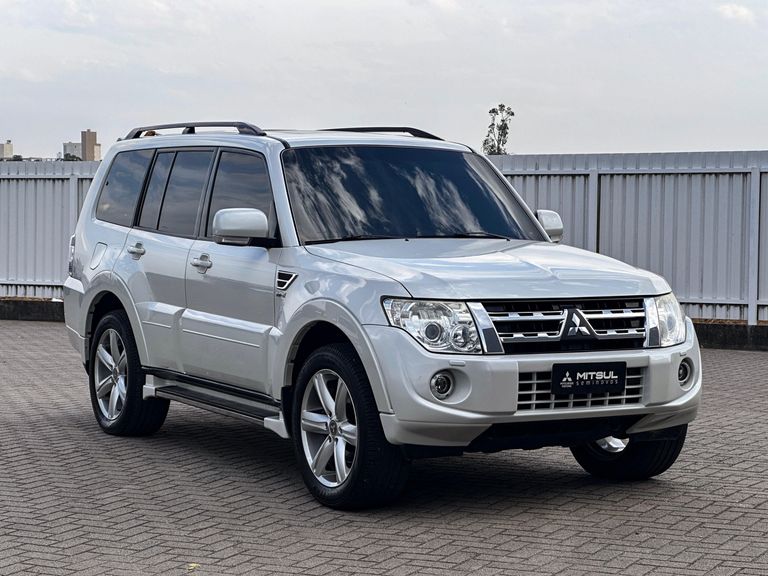 Mitsubishi Pajero HPE Full 3.2 4x4 T.I.Dies. 5p Aut