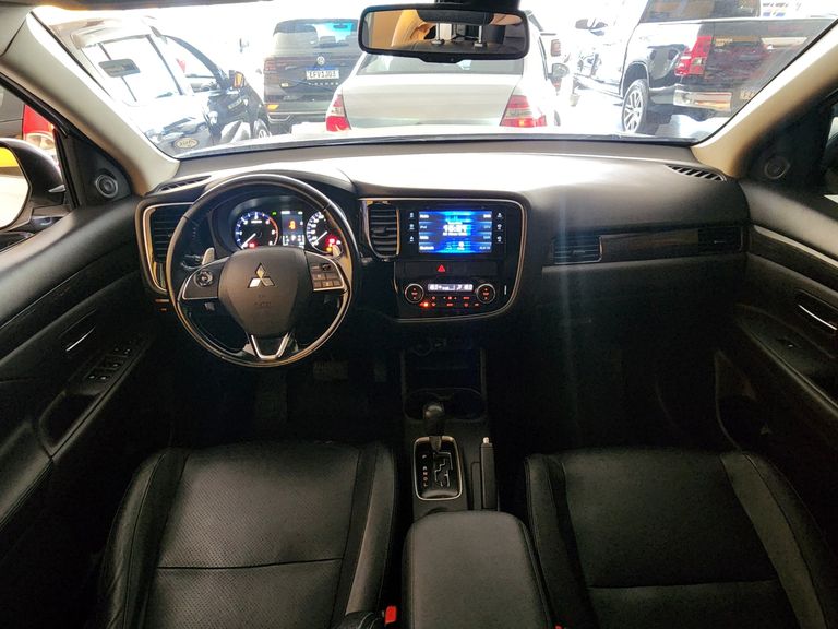 Mitsubishi OUTLANDER 2.2 165cv Diesel Aut.