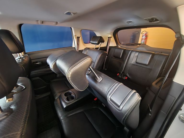 Mitsubishi OUTLANDER 2.2 165cv Diesel Aut.