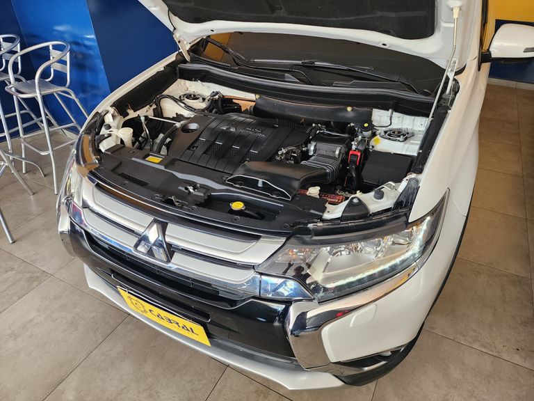 Mitsubishi OUTLANDER 2.2 165cv Diesel Aut.