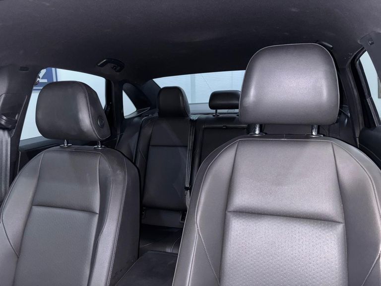 VolksWagen JETTA R-Line 250 TSI 1.4 Flex 16V Aut.