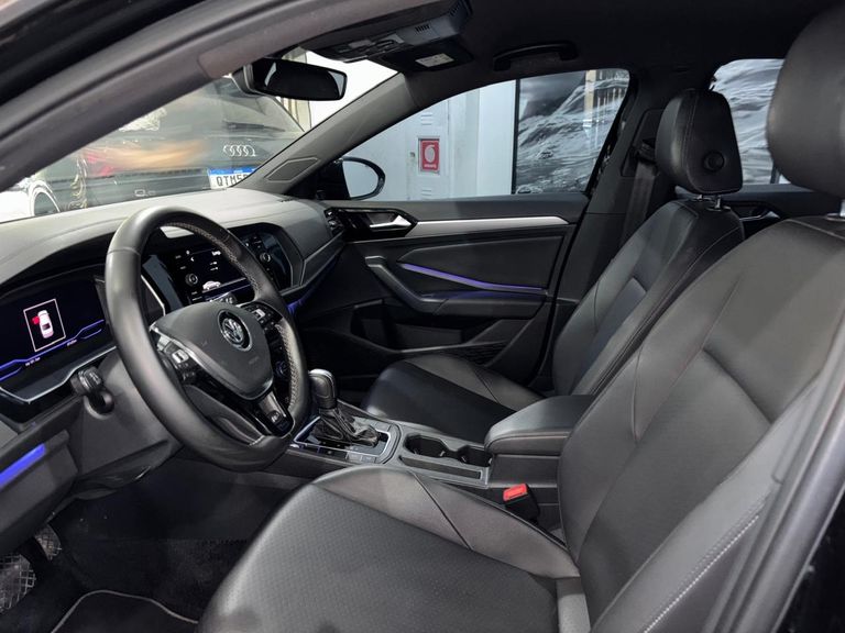 VolksWagen JETTA R-Line 250 TSI 1.4 Flex 16V Aut.