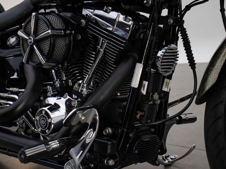 Harley SOFTAIL BREAKOUT FXSB