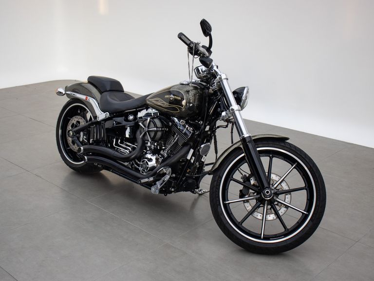 Harley SOFTAIL BREAKOUT FXSB