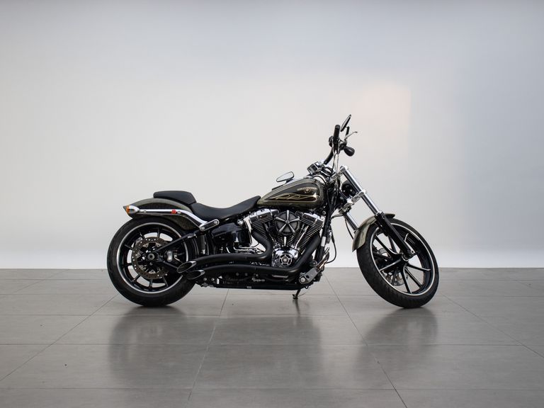 Harley SOFTAIL BREAKOUT FXSB