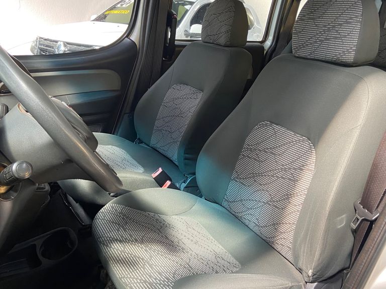 Fiat Doblo ESSENCE 1.8 Flex 16V 5p