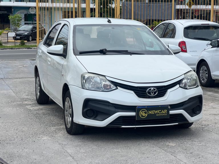 Toyota ETIOS X Sedan 1.5 Flex 16V 4p Mec.