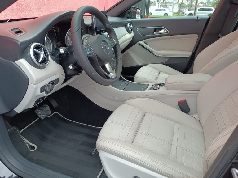 Mercedes CLA-200 Vision 1.6 TB 16V Flex Aut.