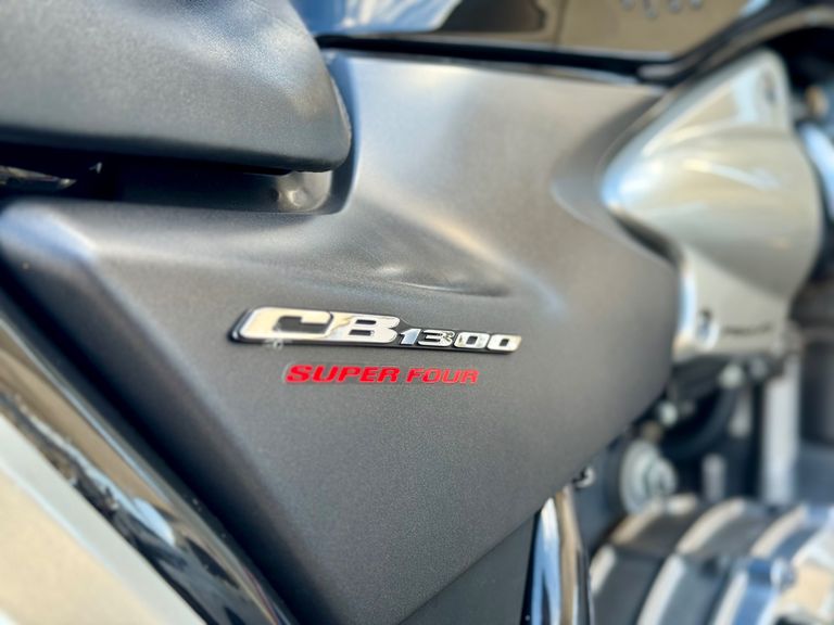 HONDA CB1300 SUPER FOUR