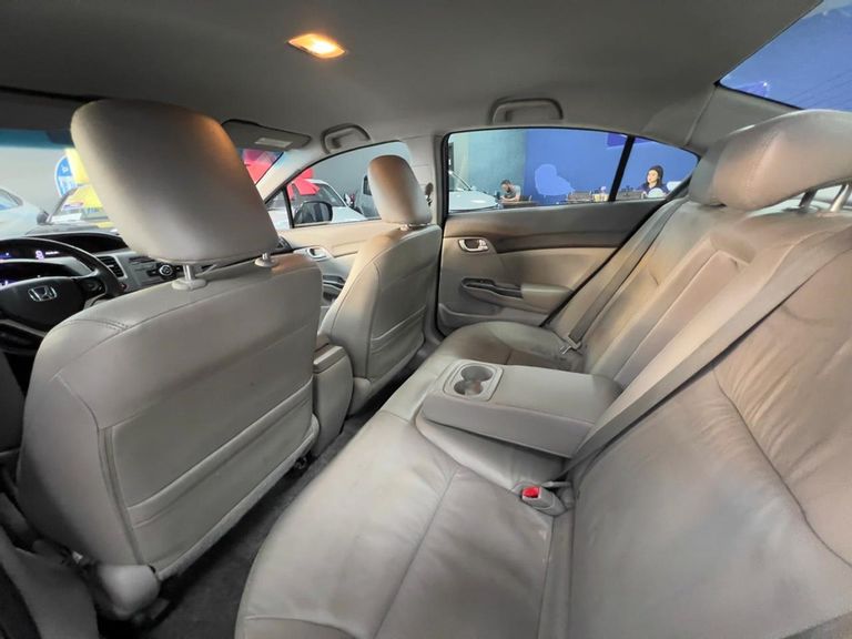 Honda Civic Sedan LXR 2.0 Flexone 16V Aut. 4p