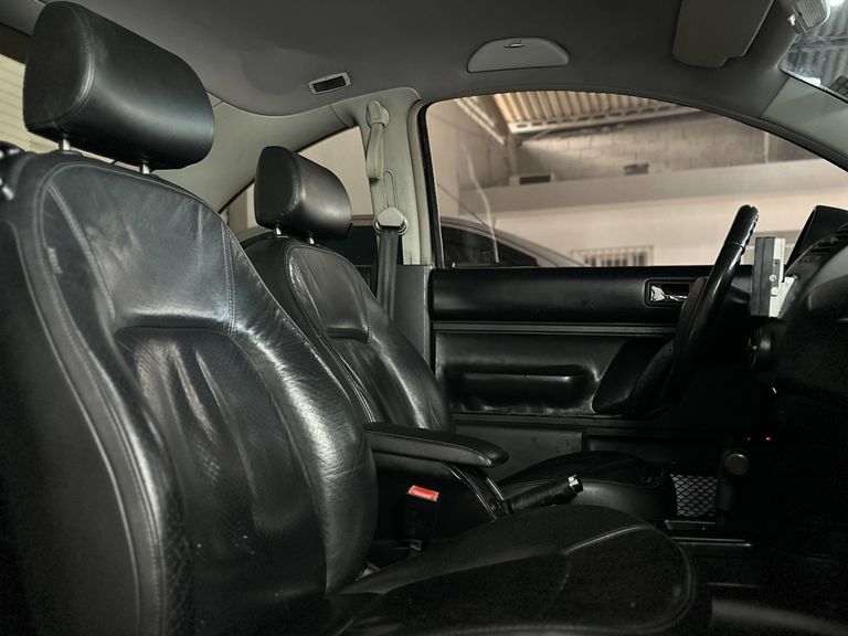 VolksWagen New Beetle 2.0 Mi Mec./Aut.