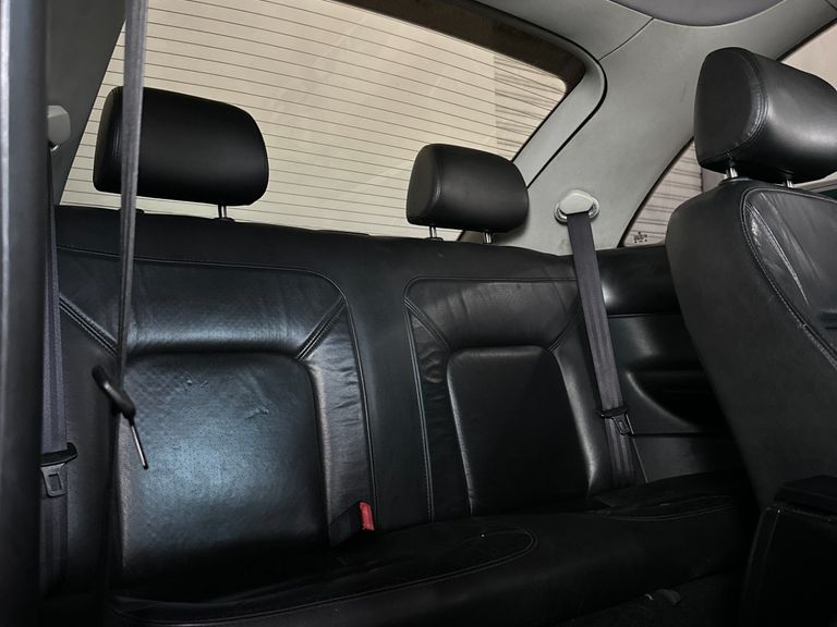 VolksWagen New Beetle 2.0 Mi Mec./Aut.