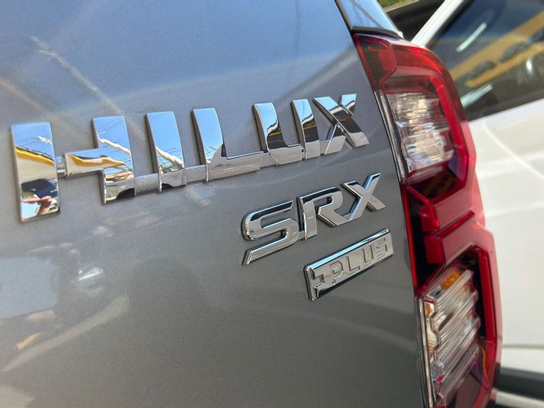 Toyota Hilux CD SRX Plus 4x4 2.8 TDI Die. Aut.