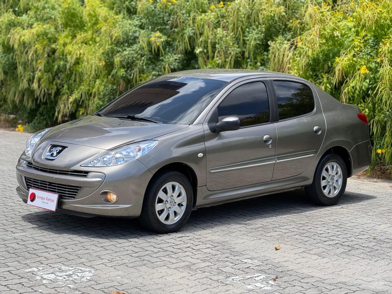 Peugeot 207 Sed. Passion XR Sport 1.4 Flex 8V 4p