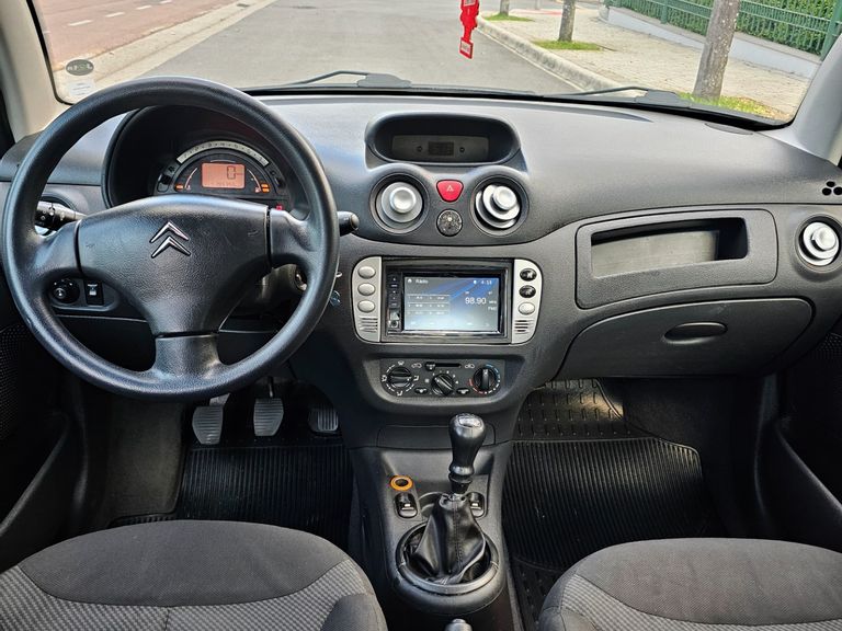 Citroën C3 GLX 1.4/ GLX Sonora 1.4 Flex 8V 5p