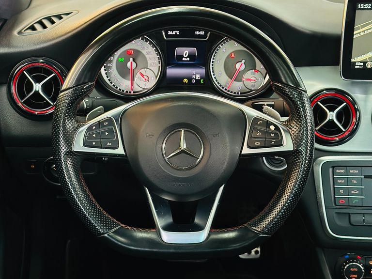 Mercedes CLA-250 Sport 4MATIC 2.0 16V 211cv Aut.