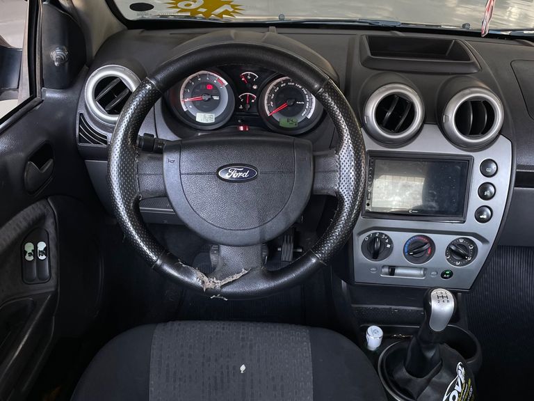 Ford Fiesta Sed. 1.6 8V Flex 4p