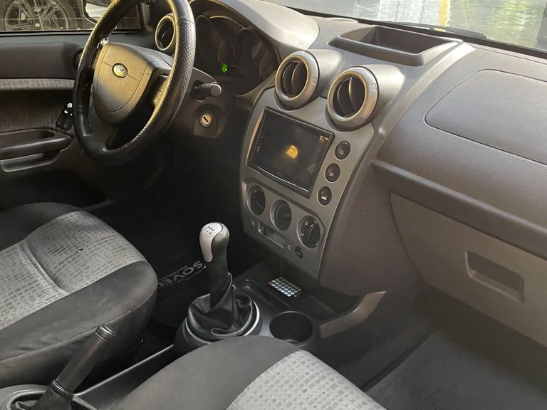 Ford Fiesta Sed. 1.6 8V Flex 4p