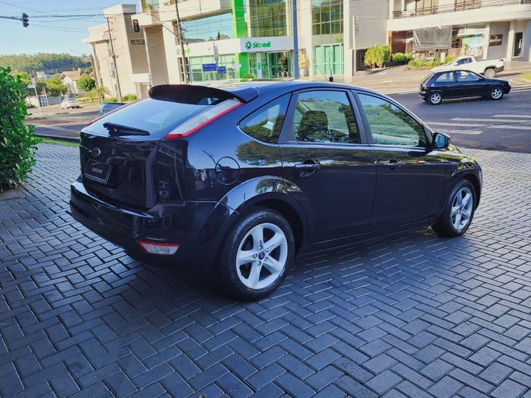 Ford Focus 1.6 S/SE/SE Plus Flex 8V/16V  5p