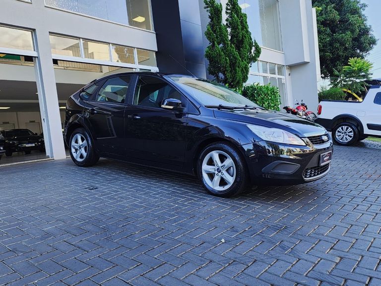 Ford Focus 1.6 S/SE/SE Plus Flex 8V/16V  5p