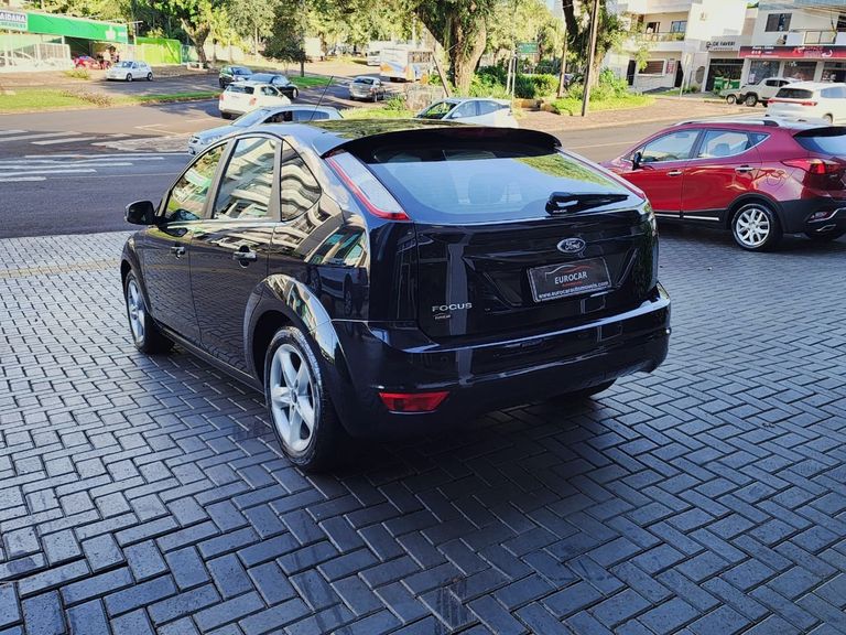 Ford Focus 1.6 S/SE/SE Plus Flex 8V/16V  5p