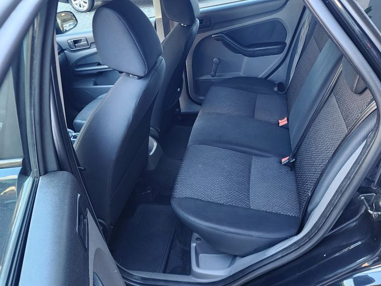 Ford Focus 1.6 S/SE/SE Plus Flex 8V/16V  5p