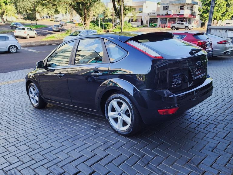 Ford Focus 1.6 S/SE/SE Plus Flex 8V/16V  5p