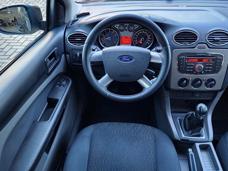 Ford Focus 1.6 S/SE/SE Plus Flex 8V/16V  5p