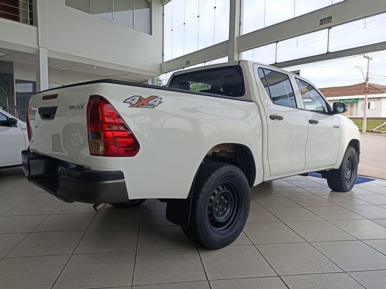 Toyota Hilux CD 4x4 2.8 Diesel Mec.