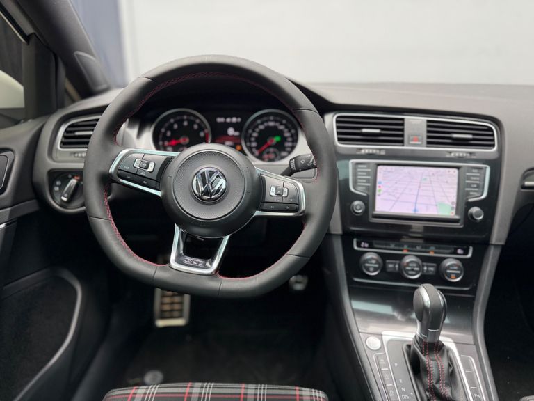 VolksWagen Golf GTi 2.0 TSI 220cv Aut.