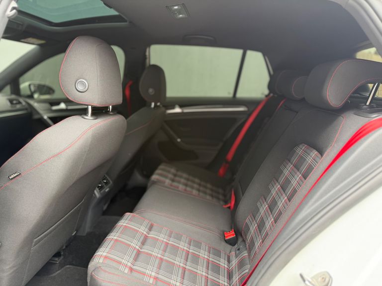 VolksWagen Golf GTi 2.0 TSI 220cv Aut.