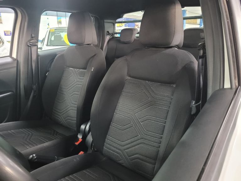 Fiat Strada Freedom 1.3 Flex 8V CD