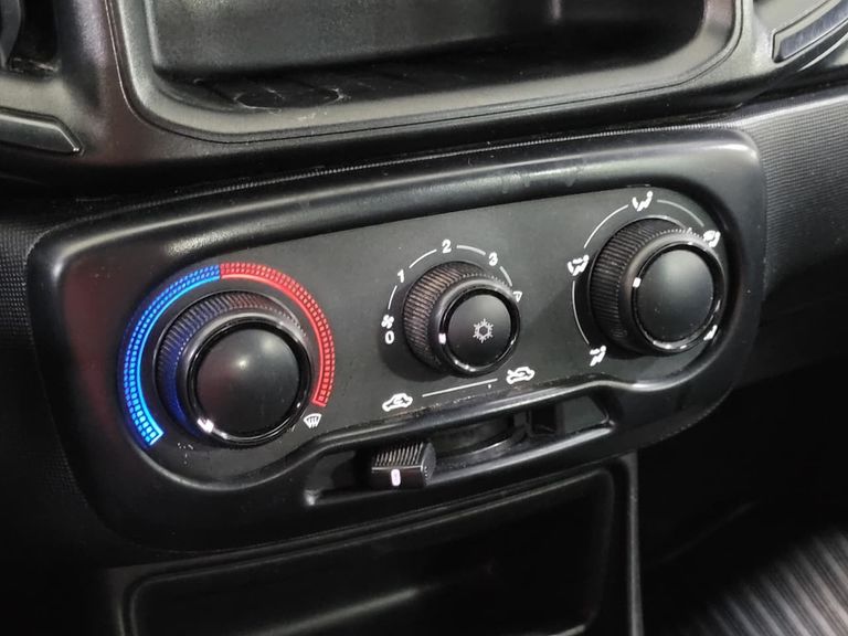 Fiat Strada Freedom 1.3 Flex 8V CD