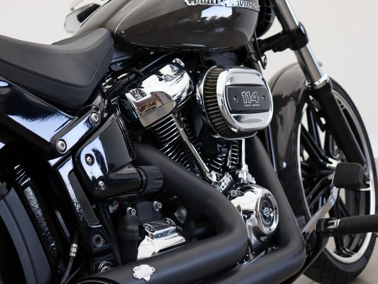 Harley SOFTAIL BREAKOUT FXBRS