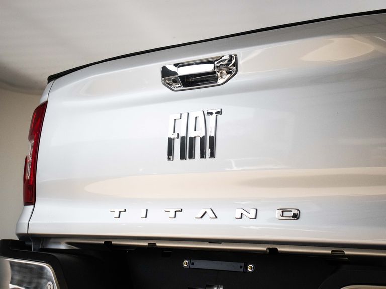Fiat Titano Volcano 2.2 16V 4x4 TB Die. Aut.