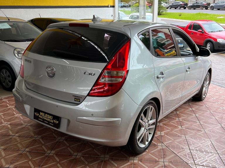 Hyundai i30 2.0 16V 145cv 5p Aut.