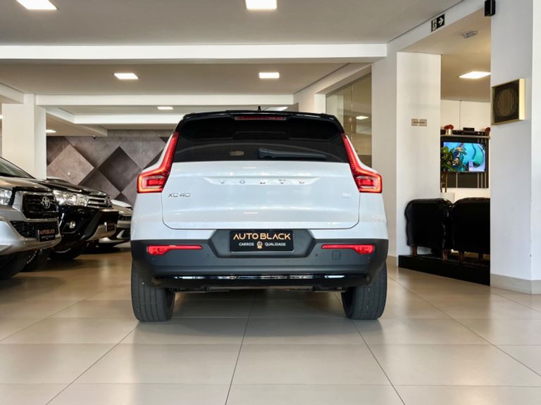 Volvo XC 40 T-5 HÍBRIDO R-DESIGN 1.5 262CV FWD