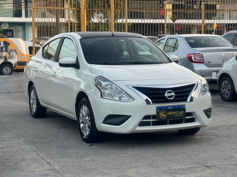 Nissan VERSA SV 1.6 16V FlexStart 4p Mec.