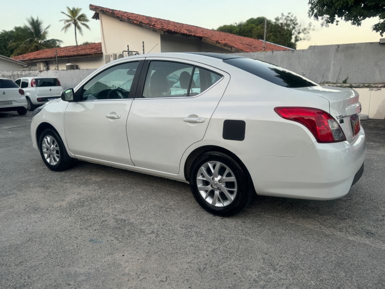 Nissan VERSA SV 1.6 16V FlexStart 4p Mec.