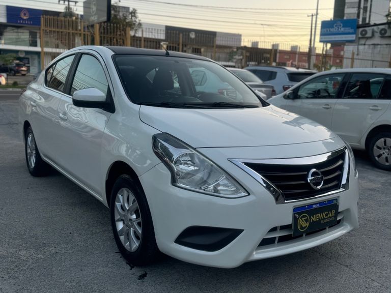 Nissan VERSA SV 1.6 16V FlexStart 4p Mec.