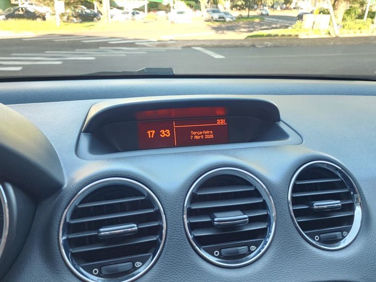 Peugeot 308 Active 1.6 Flex 16V 5p mec.