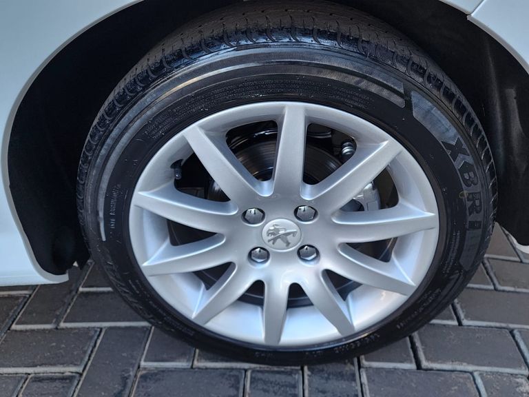 Peugeot 308 Active 1.6 Flex 16V 5p mec.