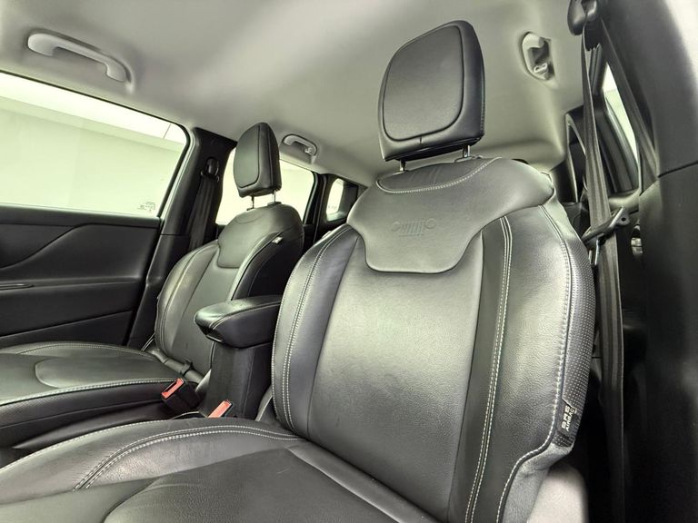 Jeep Renegade Long. T270 1.3 TB 4x2 Flex Aut.