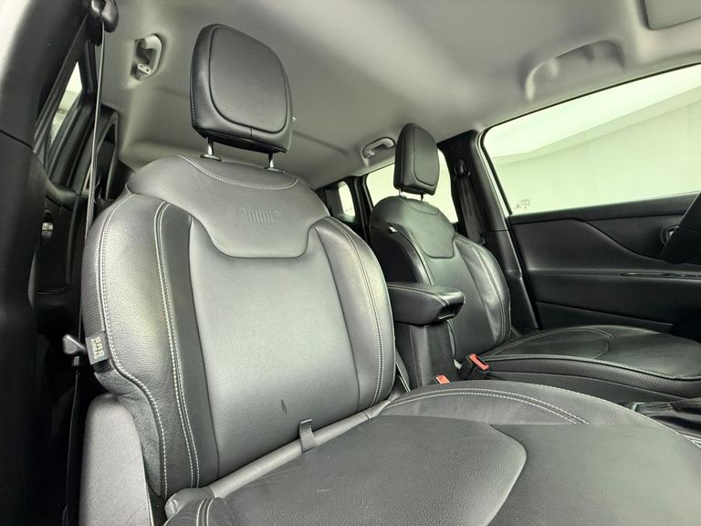 Jeep Renegade Long. T270 1.3 TB 4x2 Flex Aut.