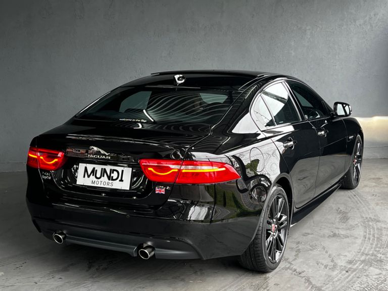 Jaguar XE 2.0 Turbocharged R-Sport Aut.